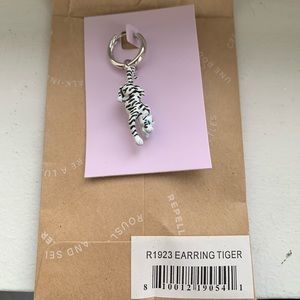 Man Repeller White Tiger Single Earring